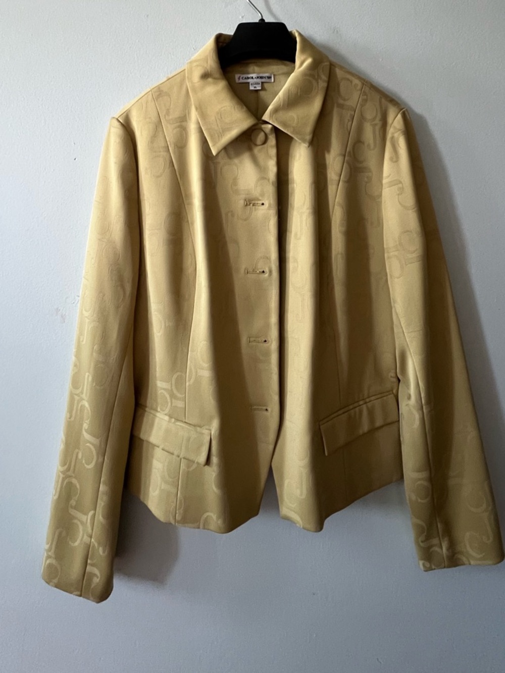 Chic Women's Light Yellow Jacket